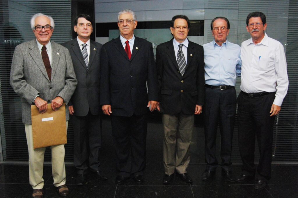 orig_plugdados-galeria-posse-da-diretoria-da-academia-mineira-de-pediatria-amp-48